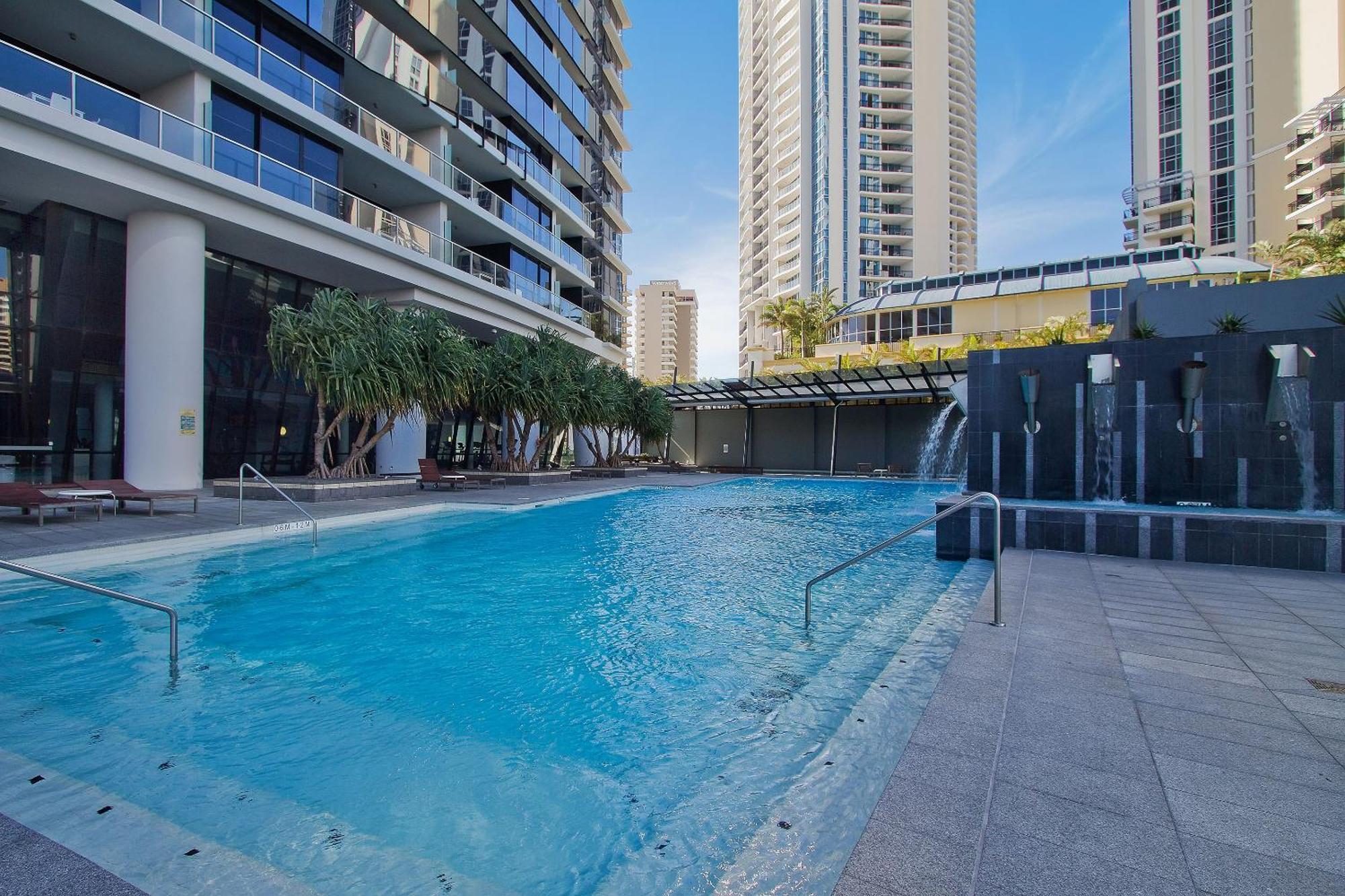 Circle On Cavill Coastal Luxe By Q Stay Gold Coast Exterior photo